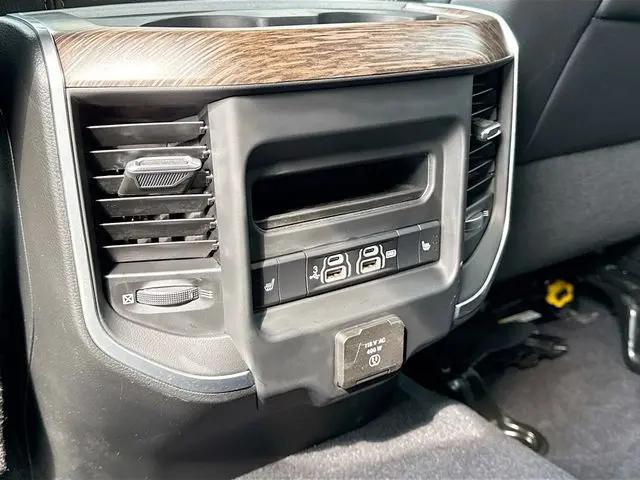 2020 Ram 3500 Laramie Crew Cab 4x4 8' Box