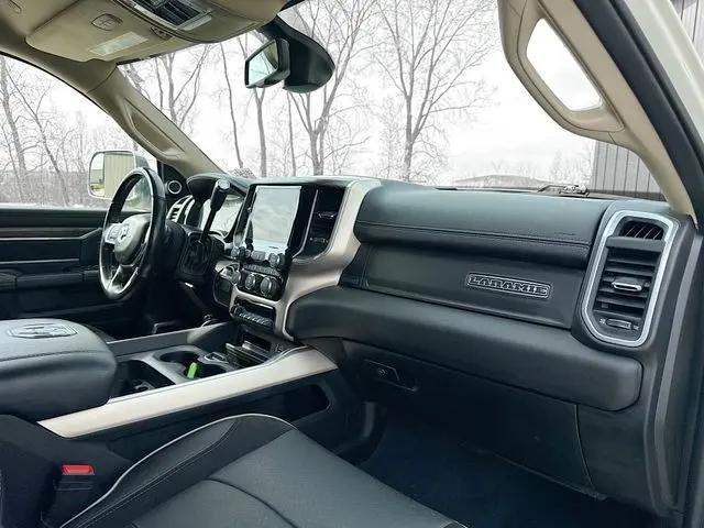 2020 Ram 3500 Laramie Crew Cab 4x4 8' Box