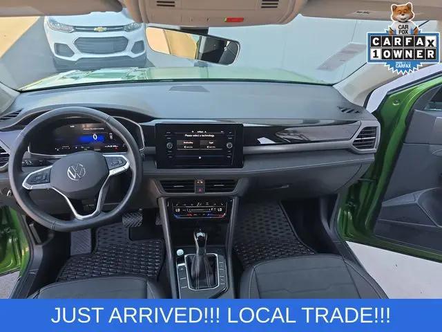 2025 Volkswagen Taos 1.5T SE Black