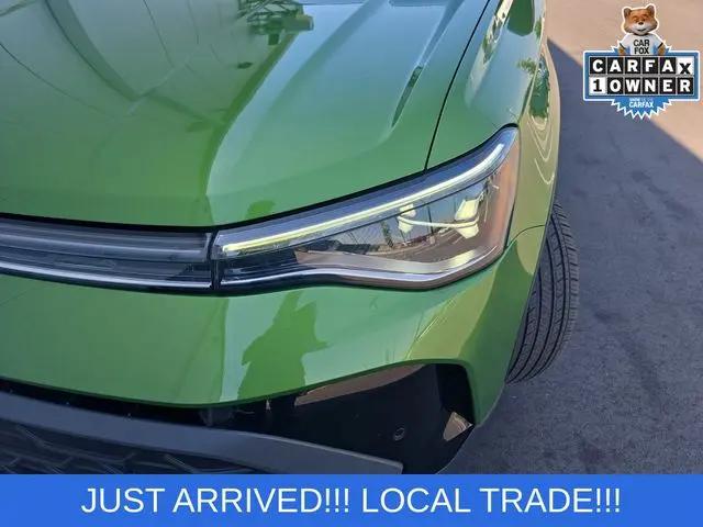 2025 Volkswagen Taos 1.5T SE Black