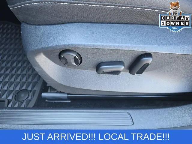 2025 Volkswagen Taos 1.5T SE Black
