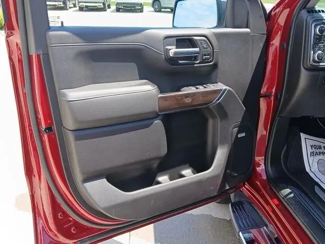 2021 GMC Sierra 1500 4WD Crew Cab Short Box SLT
