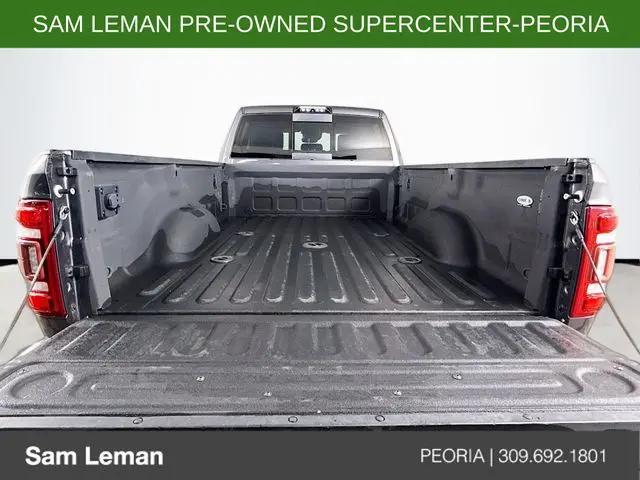 2020 Ram 3500 Laramie Crew Cab 4x4 8' Box