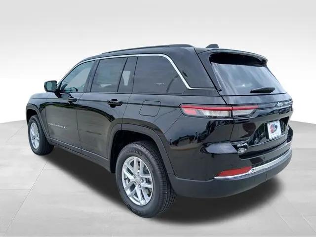 2026 Jeep Grand Cherokee Laredo 4x4