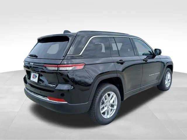 2026 Jeep Grand Cherokee Laredo 4x4