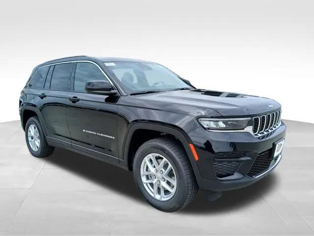 2026 Jeep Grand Cherokee Laredo 4x4