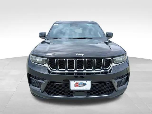 2026 Jeep Grand Cherokee Laredo 4x4