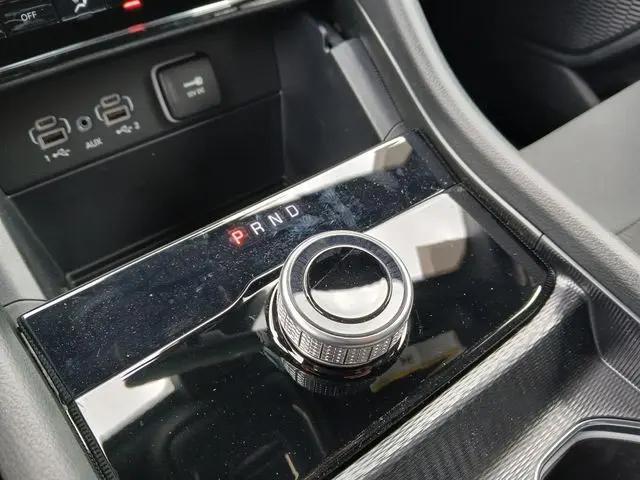 2026 Jeep Grand Cherokee Laredo 4x4