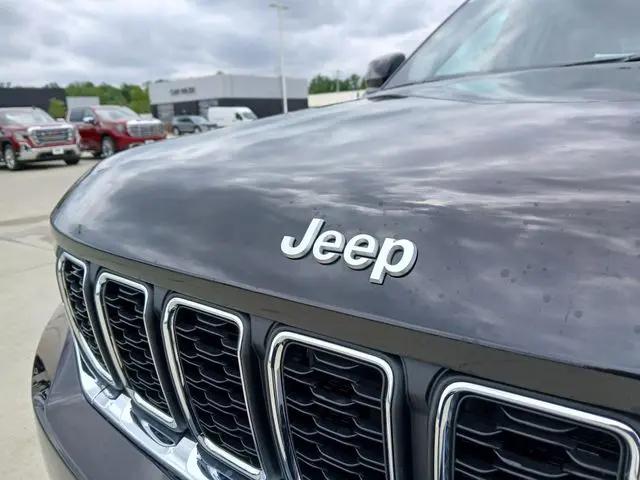 2026 Jeep Grand Cherokee Laredo 4x4