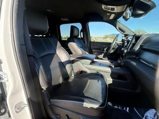 2022 Ram 3500 Limited Crew Cab 4x4 8' Box