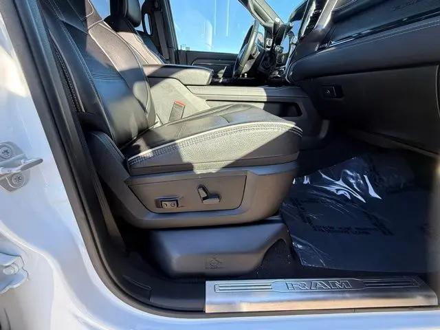 2022 Ram 3500 Limited Crew Cab 4x4 8' Box