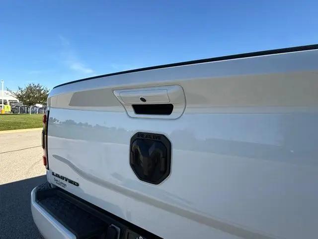 2022 Ram 3500 Limited Crew Cab 4x4 8' Box