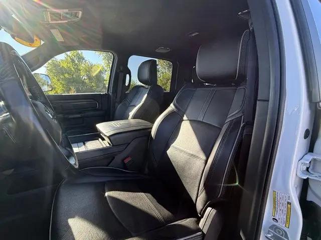 2022 Ram 3500 Limited Crew Cab 4x4 8' Box