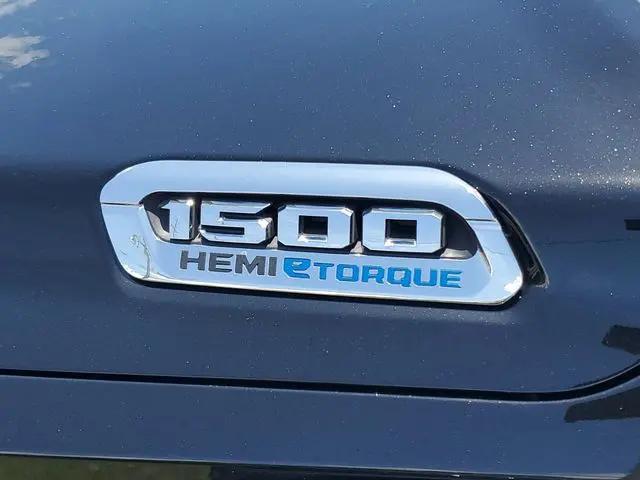 2021 Ram 1500 Big Horn Crew Cab 4x4 5'7" Box