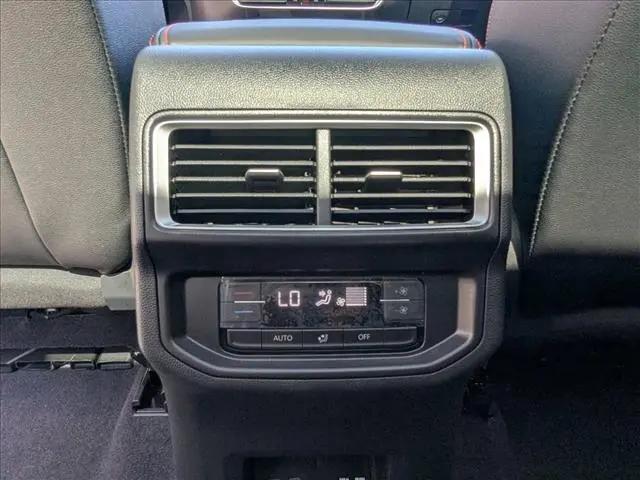 2026 Volkswagen Atlas Peak Edition