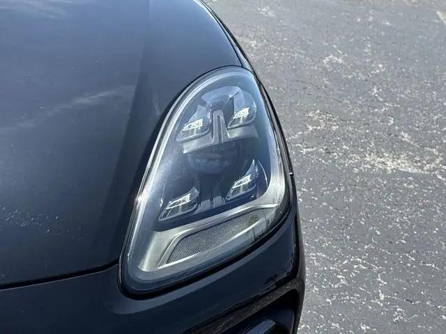 2022 Porsche Cayenne Platinum Edition