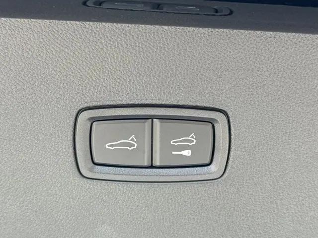 2022 Porsche Cayenne Platinum Edition
