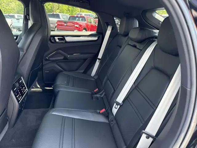 2022 Porsche Cayenne Platinum Edition