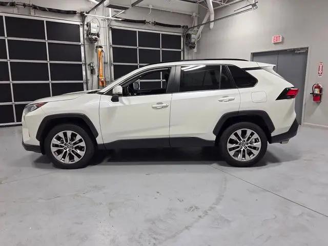 2021 Toyota RAV4 XLE Premium