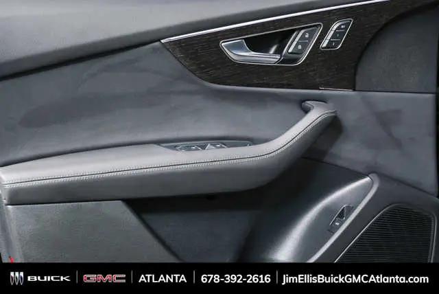 2025 Audi Q8 Premium Plus 55 TFSI quattro