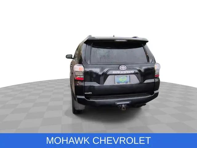 2022 Toyota 4Runner SR5