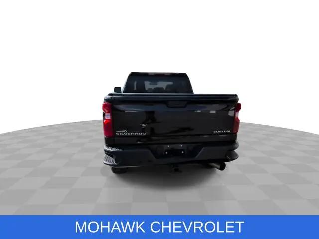 2023 Chevrolet Silverado 2500HD 4WD Crew Cab Standard Bed Custom