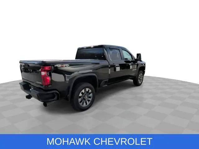 2023 Chevrolet Silverado 2500HD 4WD Crew Cab Standard Bed Custom