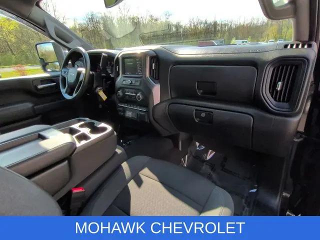 2023 Chevrolet Silverado 2500HD 4WD Crew Cab Standard Bed Custom