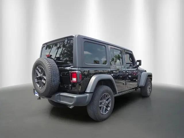 2025 Jeep Wrangler 4-Door Summit 4x4