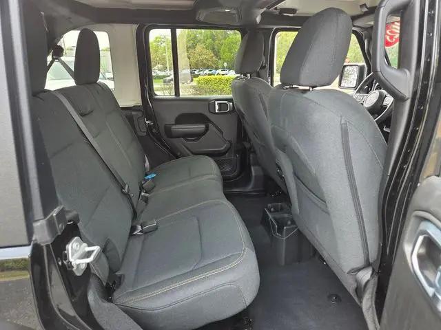 2025 Jeep Wrangler 4-Door Summit 4x4