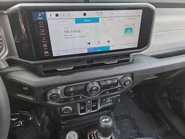 2025 Jeep Wrangler 4-Door Summit 4x4