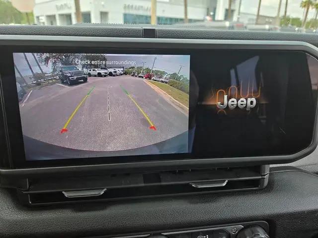 2025 Jeep Wrangler 4-Door Summit 4x4