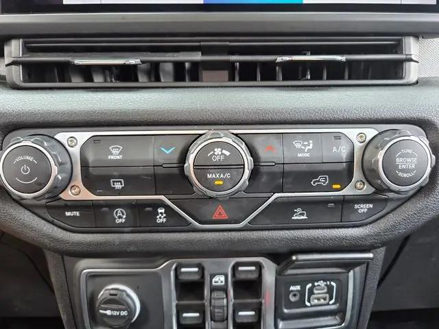 2025 Jeep Wrangler 4-Door Summit 4x4