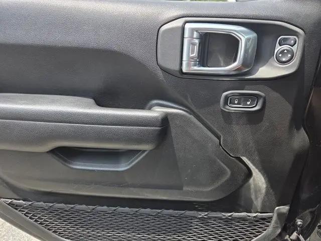 2025 Jeep Wrangler 4-Door Summit 4x4