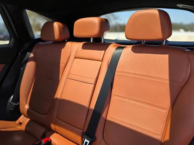 2025 Mercedes-Benz GLC SUV