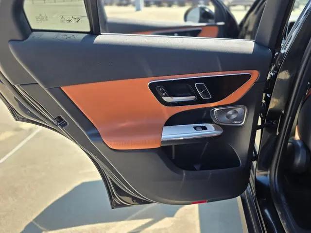 2025 Mercedes-Benz GLC SUV