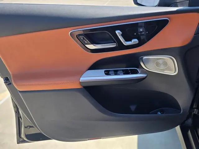2025 Mercedes-Benz GLC SUV