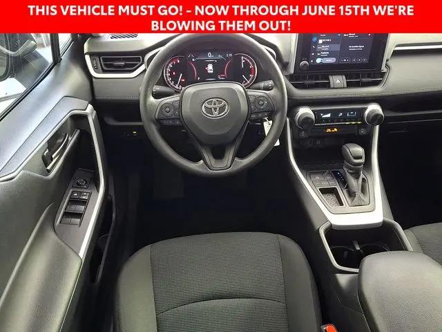 2025 Toyota RAV4 LE