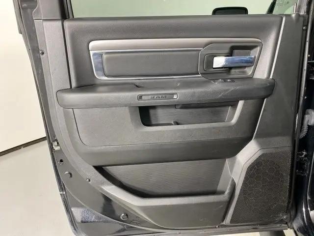 2022 Ram 1500 Classic Warlock Crew Cab 4x4 5'7" Box