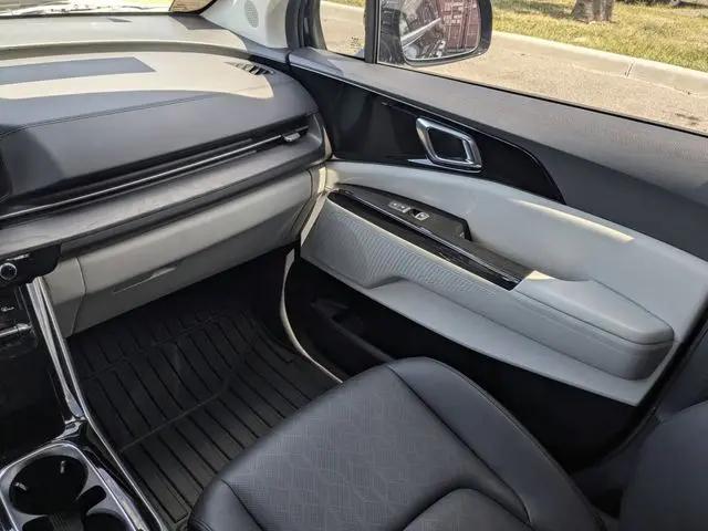 2024 Kia Carnival MPV SX