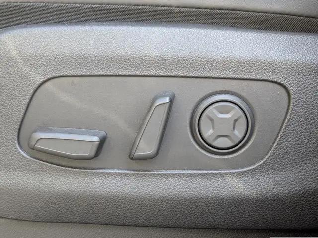 2024 Kia Carnival MPV SX