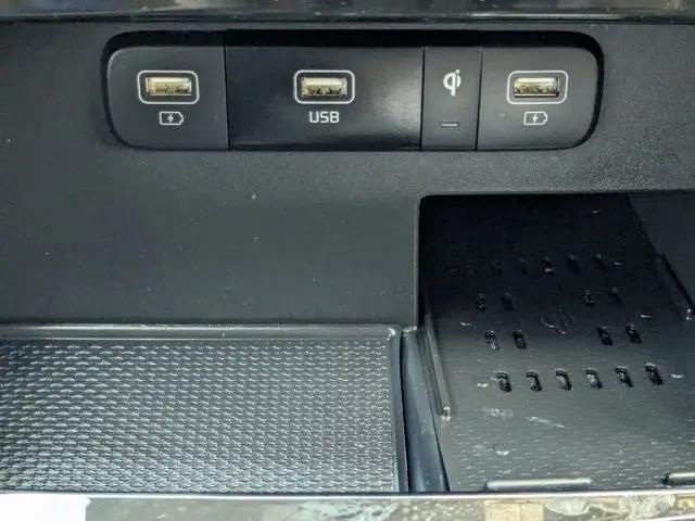 2024 Kia Carnival MPV SX