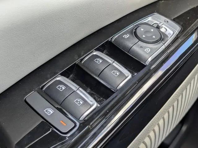 2024 Kia Carnival MPV SX