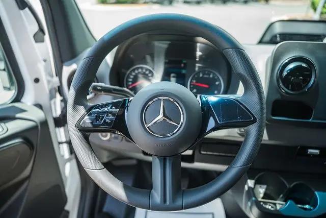 2026 Mercedes-Benz Sprinter 2500 Standard Roof 4-Cyl Diesel