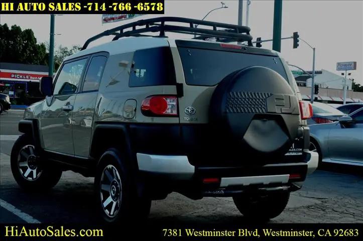 2011 Toyota FJ Cruiser Base