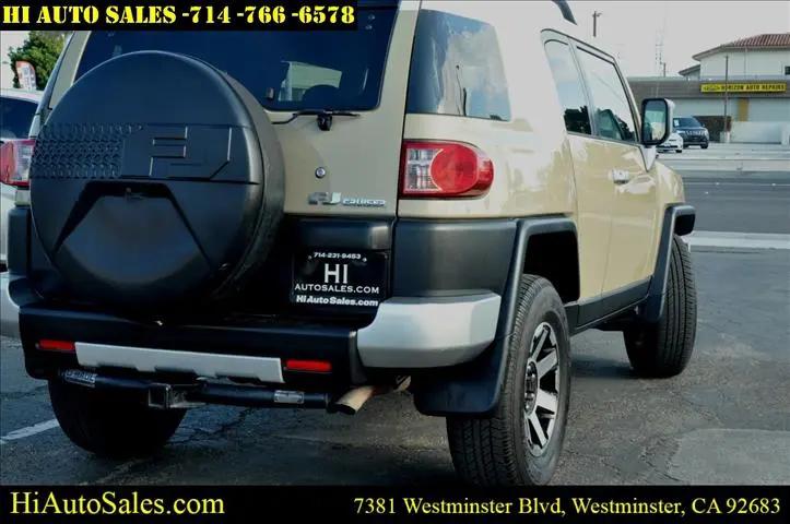 2011 Toyota FJ Cruiser Base