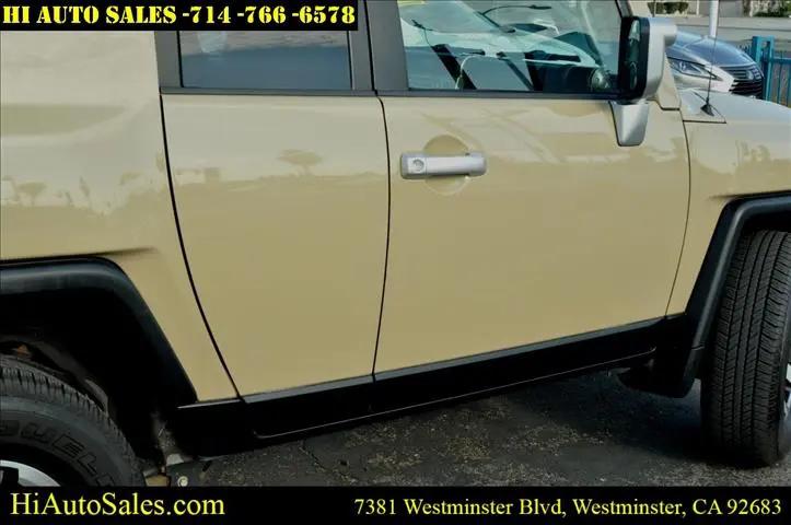2011 Toyota FJ Cruiser Base