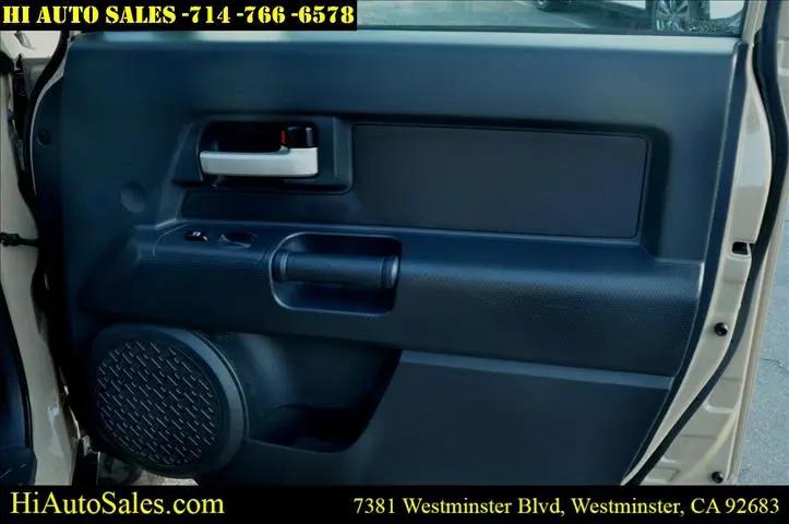 2011 Toyota FJ Cruiser Base