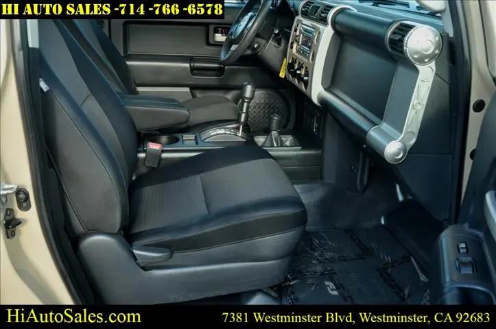 2011 Toyota FJ Cruiser Base
