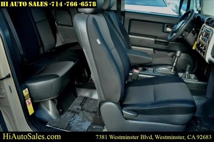 2011 Toyota FJ Cruiser Base